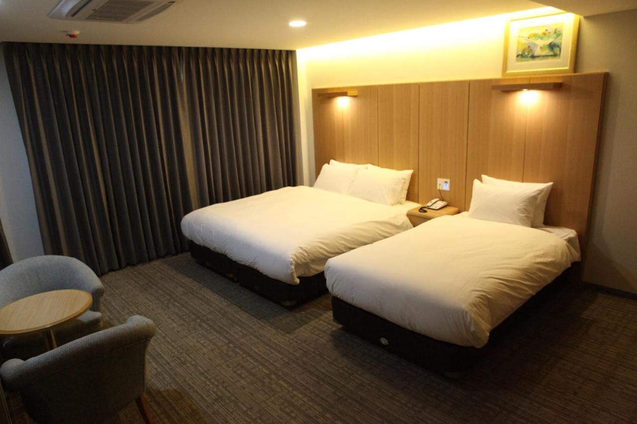 Hotel Dongbang Jinju Exterior foto
